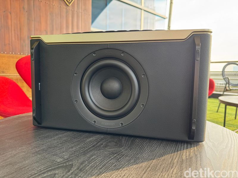 JBL Authentics 500