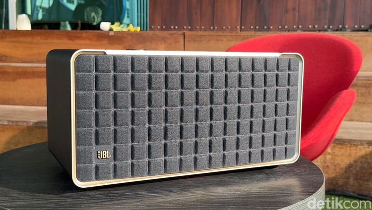 JBL Authentics 500