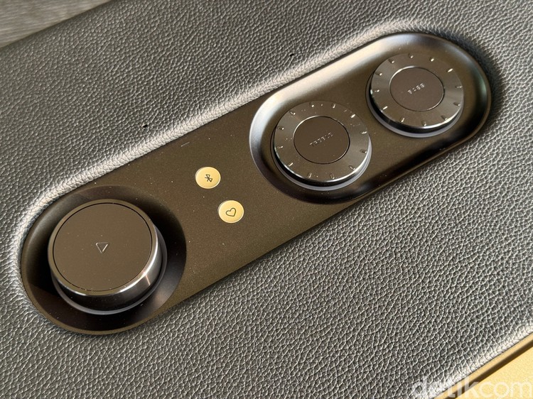 JBL Authentics 500