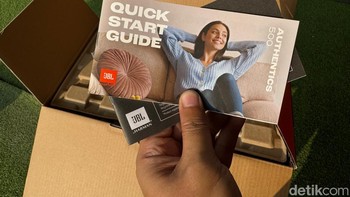 Saat membuka kemasannya langsung disambut dengan buku petunjuk penggunaan dan garansi. Foto: Adi Fida Rahman/detikINET