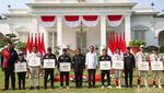 Senyum Atlet Peraih Medali Olimpiade 2024 usai Bertemu Jokowi di Istana