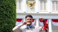 Sebagai informasi, Indonesia berhasil merebut dua medali emas di Olimpiade 2024 dari cabang olahraga angkat besi yang diraih oleh Rizki Juniansyah dan panjat tebing yang diraih Veddriq Leonardo.