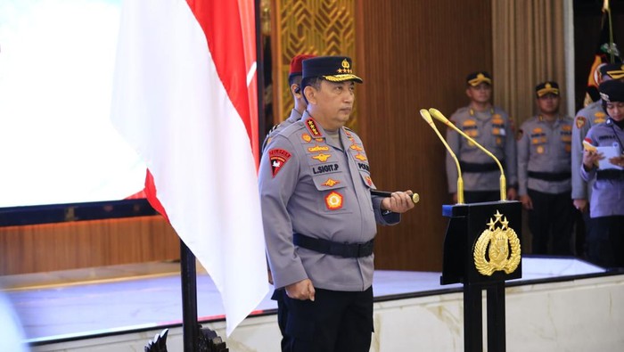 Kapolri Pimpin Kenaikan Pangkat 16 Pati Polri,