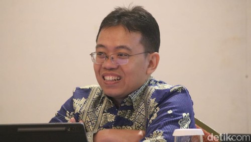 Kepala OJK NTB Rudi Sulistyo, Rabu (14/8/2024). (Nathea Citra/detikBali)