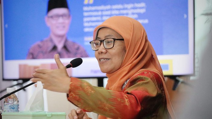 Ketua Umum Pimpinan Pusat Aisyiyah, Salmah Orbayinah