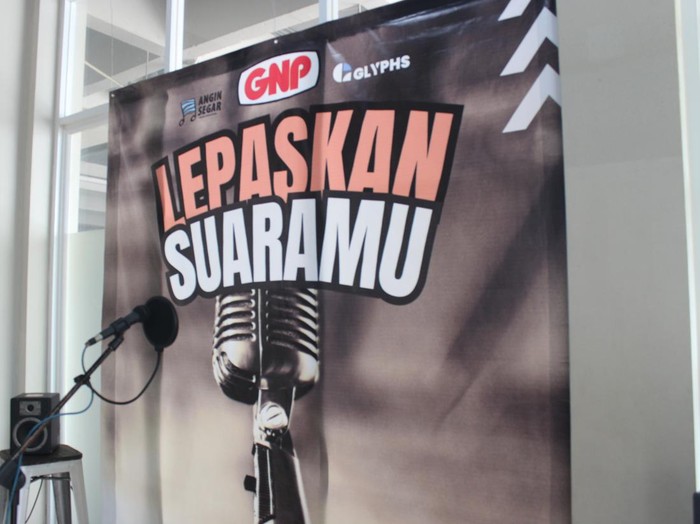 lepaskan suaramu