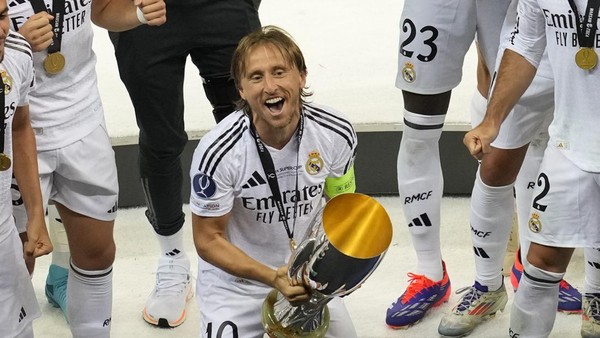 Modric Pergi, Siapa Nomor 10 Madrid Berikutnya?