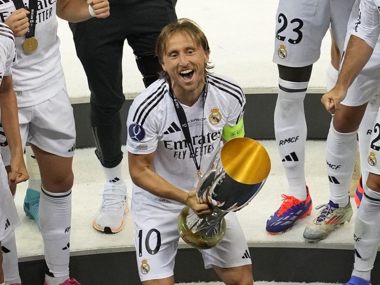 Modric Pergi, Siapa Nomor 10 Madrid Berikutnya?