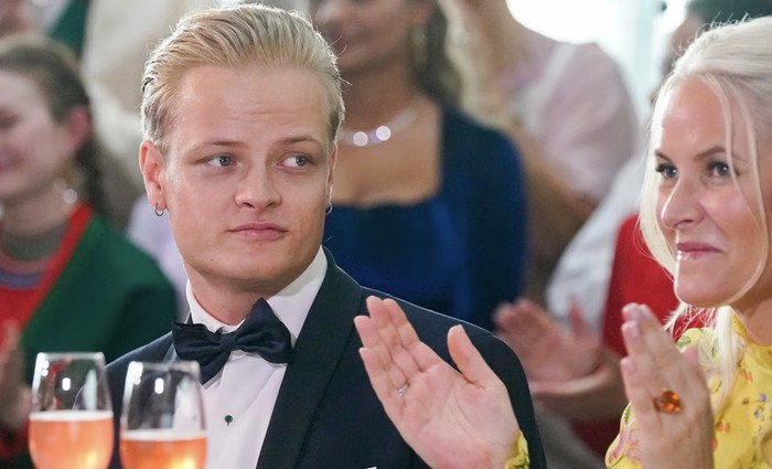 Marius Borg Høiby,  putra dari calon Ratu Norwegia Mette-Marit