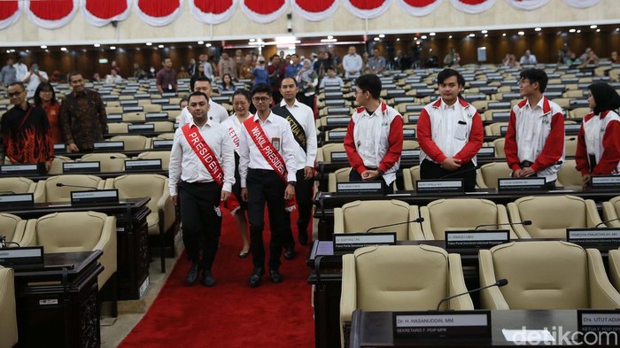 Melihat Gladi Bersih Sidang Tahunan MPR Sidang Tahunan MPR RI digelar pada tanggal 16 Agustus 2024. Yuk lihat proses gladi bersihnya.