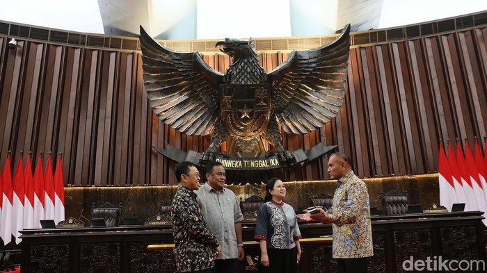Melihat Gladi Bersih Sidang Tahunan MPR Sidang Tahunan MPR RI digelar pada tanggal 16 Agustus 2024. Yuk lihat proses gladi bersihnya.