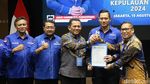 Momen Demokrat Serahkan Surat Rekomendasi Kepada Puluhan Cakada