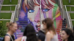Mural Taylor Swift Hiasi Tangga Stadion Wembley London Mural Taylor Swift Hiasi Tangga Stadion Wembley London
