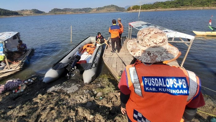 Pencarian orang tenggelam di Kabupaten Kuningan.
