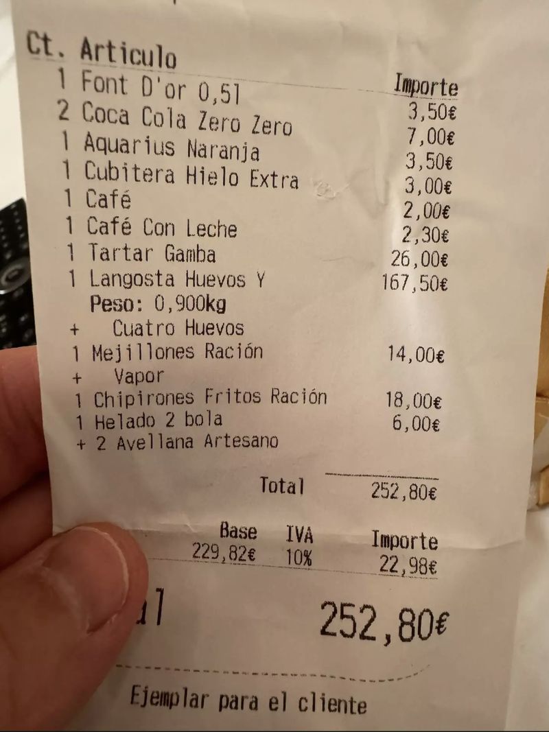Pria ini Kaget Temukan Biaya Aneh pada Tagihan Makan Rp 4,3 Juta