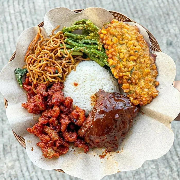 Nasi Jinggo Bali yang Murah Enak Ada di 5 Tempat Ini