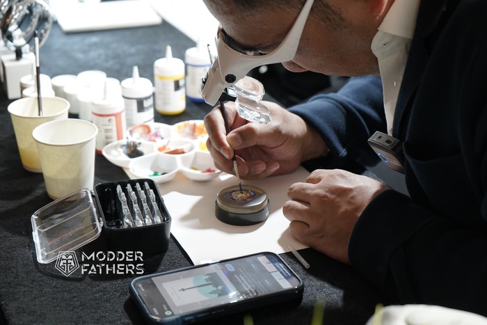Ridwan Kamil kolaborasi bareng seniman jam tangan Modderfathers Ridwan Kamil kolaborasi bareng seniman jam tangan Modderfathers