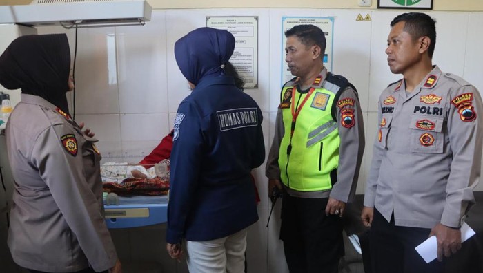 Seorang bayi ditemukan dalam kardus detergen di perbatasan wilayah perbatasan Bawen dan Bergas, Kabupaten Semarang.