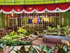 Daftar & Jadwal 7 Kereta dari Gambir Berhenti di Jatinegara Minggu