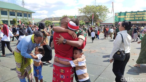 Suasana upacara penutupan program studi pendidikan pertama Tamtama TNI AD TA 2024 di Lapangan Wira Yudha Bakti Rindam IX/Udayana Tabanan, Kamis (15/8/2024). (Ahmad Firizqi Irwan)
