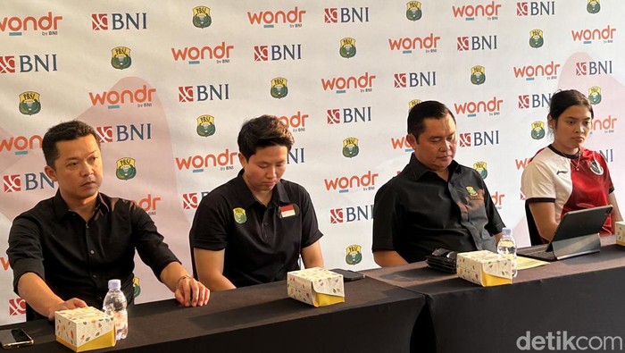 Taufik Hidayat  dalam jumpa persnya di Pelatnas PBSI, Cipayung, Kamis (15/8/2024).