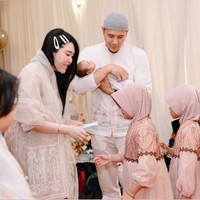 Putra pertama Via dan Chevra itu diberi nama Muhammad Agham Radia Al Arifin. Sebelum melahirkan Agham, Via diketahui sempat mengalami keguguran di kehamilan pertamanya. Foto: Instagram/@aghamradia