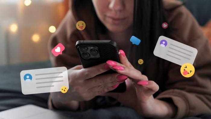 Virtual communication, human connections, wireless technologies, community, interests sharing concept. Online forum, gaming platforms, social apps imitation.