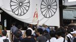 Warga Jepang Kunjungi Kuil Yasukuni Peringati 79 Tahun Perang Dunia II
