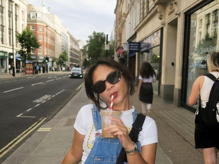 Serunya Amel Carla Menikmati Masa Muda dengan Kulineran