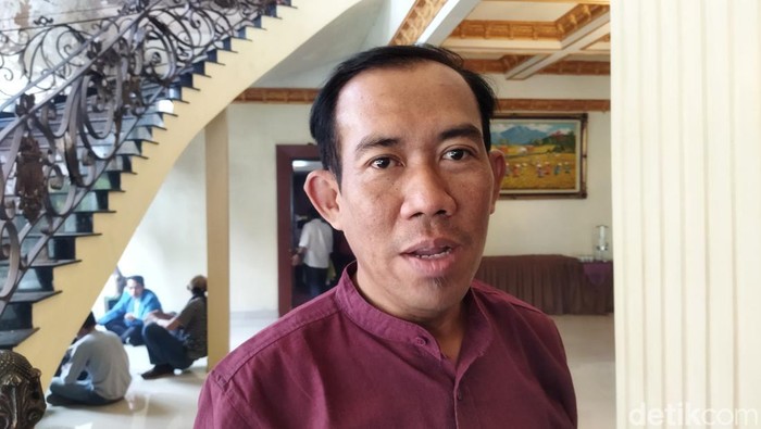 Anggota KPU Banten Akhmad Subagja di Pandeglang. (Dok Aris Rivaldo/detikcom)