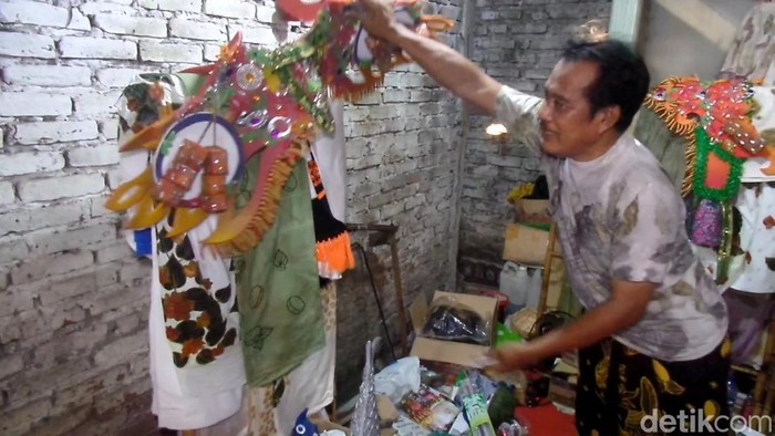 Bisnis sewa kostum di Pasuruan banjir pesanan