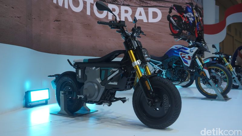 BMW F 900 GS, BMW R 12 nineT, hingga BMW CE 02.