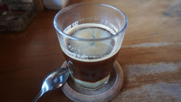 Menikmati kopi Toraja di Cafe Aras 2 yang Halal dan Instagramable