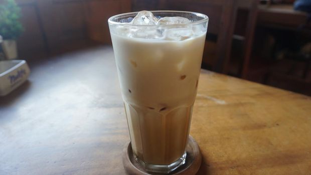 Menikmati kopi Toraja di Cafe Aras 2 yang Halal dan Instagramable