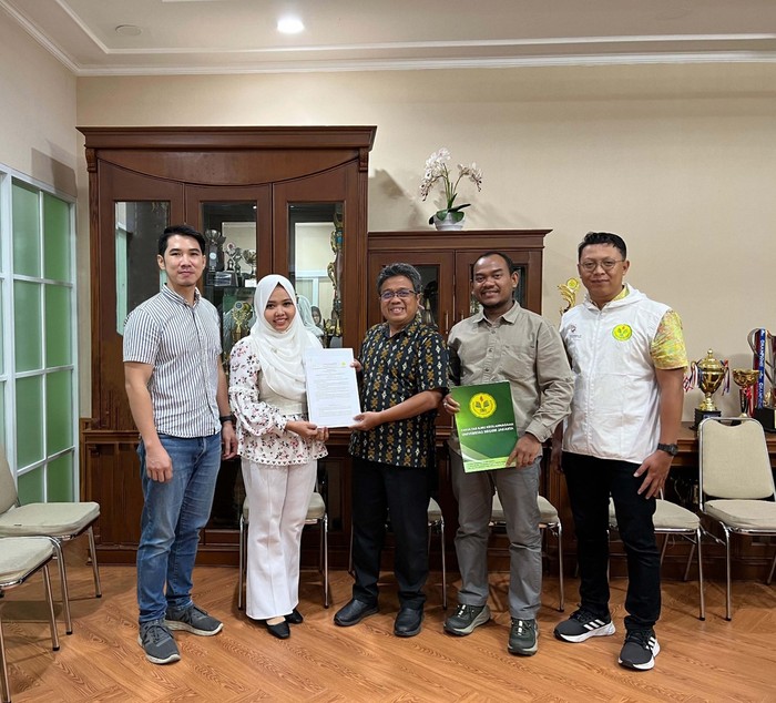 cp_PT Kelas Fitness Indonesia cp_PT Kelas Fitness Indonesia