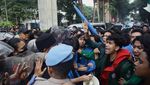 Demo Mahasiswa di DPR, Sempat Adu Dorong dengan Polisi