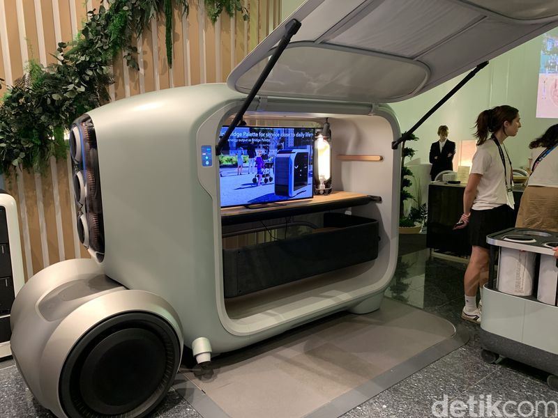 E Palette bertenaga hidrogen yang dikembangkan Toyota dan dipamerkan pada ajang Olimpiade 2024
