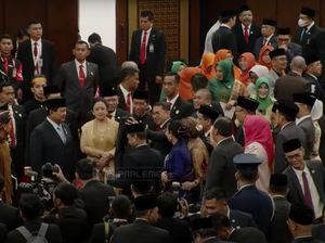 Fadli Zon Selfie Bareng Jokowi Usai Sidang Tahunan 2024, Dilihat Prabowo