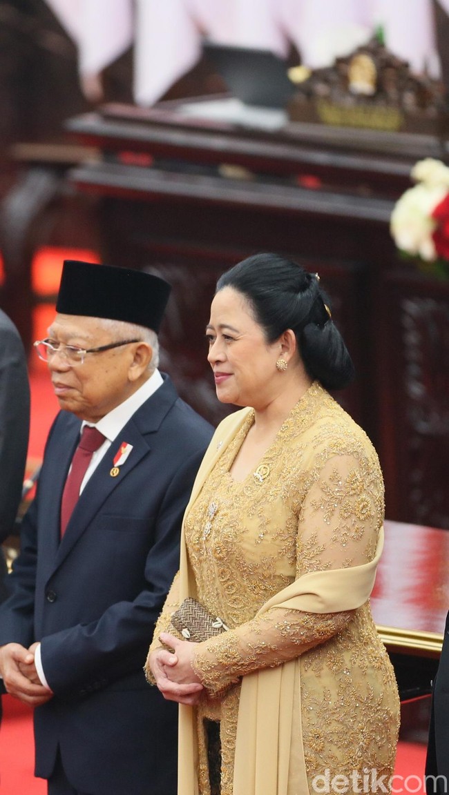 Aksen motif kawung ikut menghiasi kain pada bagian pinggir. Motif Kawung, kata Didiet, merupakan simbol kemurnian, kebaikan dan persatuan. (Foto: Agung Pambudhy/detikcom)