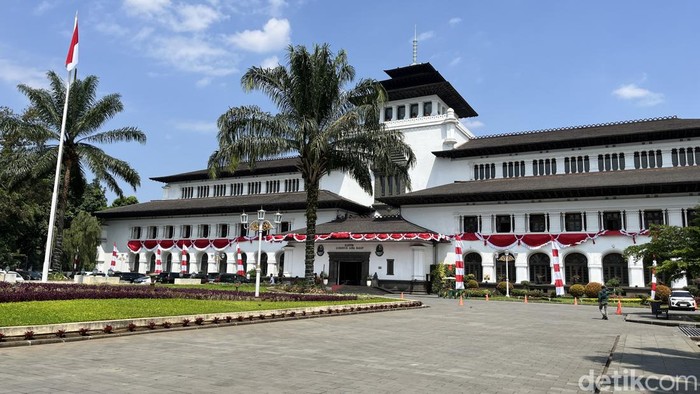 Gedung Sate, pusat pemerintahan provinsi Jawa Barat
