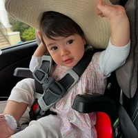 Punya darah keturunan Prancis, Manado, dan Tionghoa dari Julie, tak heran jika Brielle memiliki paras cantik dan imut. Cantik banget si kecil, komentar Maia Estianty. Lucu bgtttttt, tambah Rossa. Foto: Instagram/@julstelle