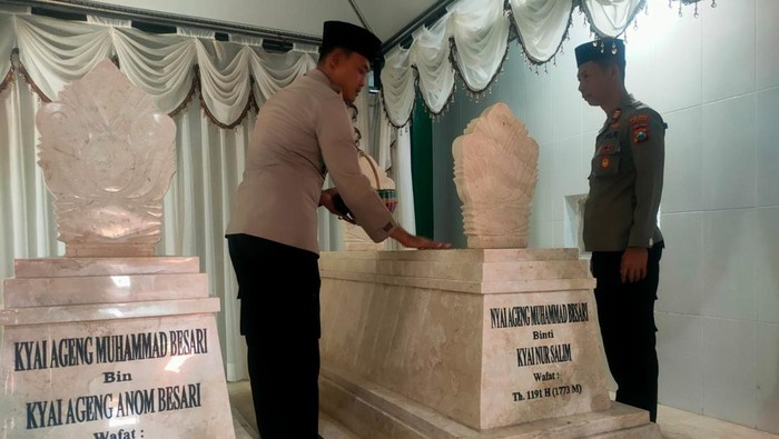 Kapolres Ponorogo ziarah ke Makam Tegalsari