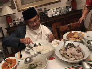 B.J. Habibie Akui Seleranya Unik, Doyan Makanan Asin dan Pahit