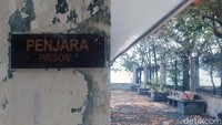 Di pulau ini juga ada bangunan penjara yang dipakai oleh Jepang.