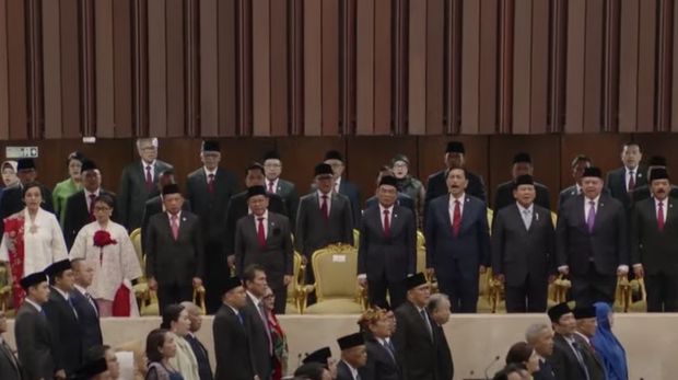 Menko Marves Luhut Binsar Pandjaitan saat dalam Sidang Tahunan MPR dan Sidang Bersama DPR RI-DPD RI di gedung DPR/MPR RI, Jakarta, Jumat (16/8/2024). (Tangkapan Layar Youtube DPR RI)