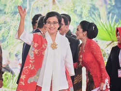 Gaya Sri Mulyani & Retno Marsudi Senada Berbusana Merah-Putih di Sidang MPR Gaya Sri Mulyani & Retno Marsudi Senada Berbusana Merah-Putih di Sidang MPR
