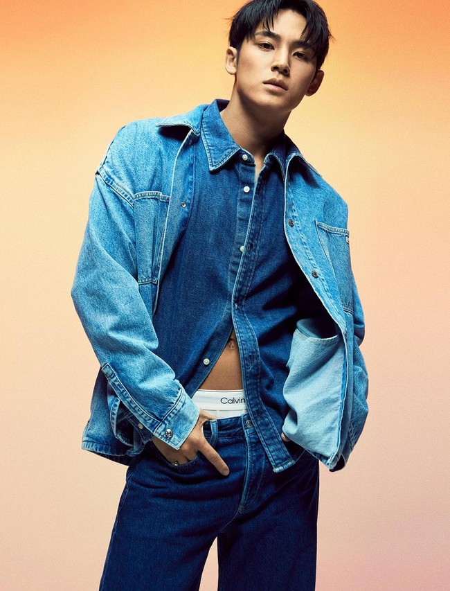 Dengan begitu, Mingyu SEVENTEEN menyusul jejak Jungkook BTS yang lebih dulu tampil dalam campaign global Calvin Klein. Foto: dok. Calvin Klein