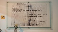 Hasil ketikan Sayuti Melik kemudian diserahkan kepada Soekarno untuk dibacakan pada Proklamasi Kemerdekaan pada pukul 10.00 WIB, hari Jumat, 17 Agustus 1945, bertempat di Jalan Pegangsaan Timur Nomor 56. (Foto: Nikita Rosa/detikedu)
