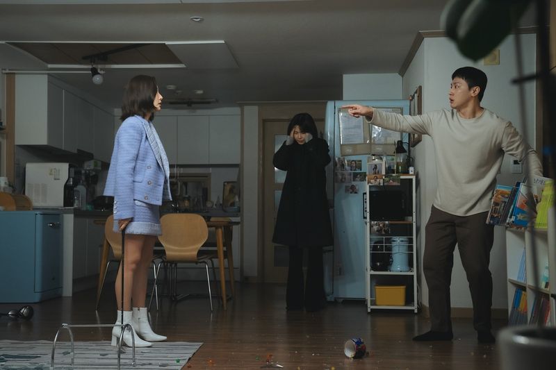 Pasangan drama Korea Marry My Husband, Jang Jae Ho dan Gong Min Jung mengumumkan rencana pernikahan