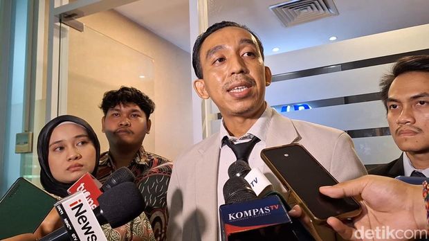 Pengacara saksi dan korban penganiayaan anak di daycare Depok, Irfan Maulana, mengungkapkan Wensen School memberi anak-anak makanan tidak layak setiap hari.